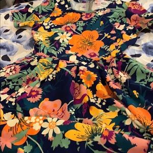 LuLaRoe medium Amelia